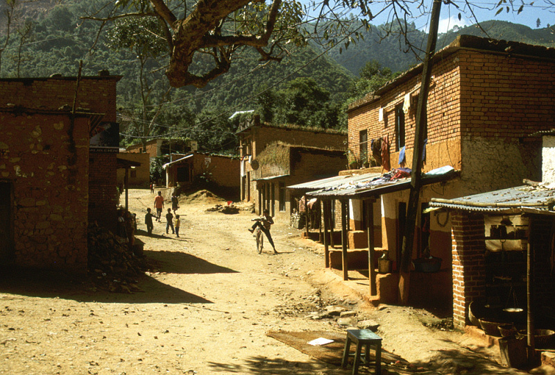 28_Dorpje in de Kathmanduvallei.jpg